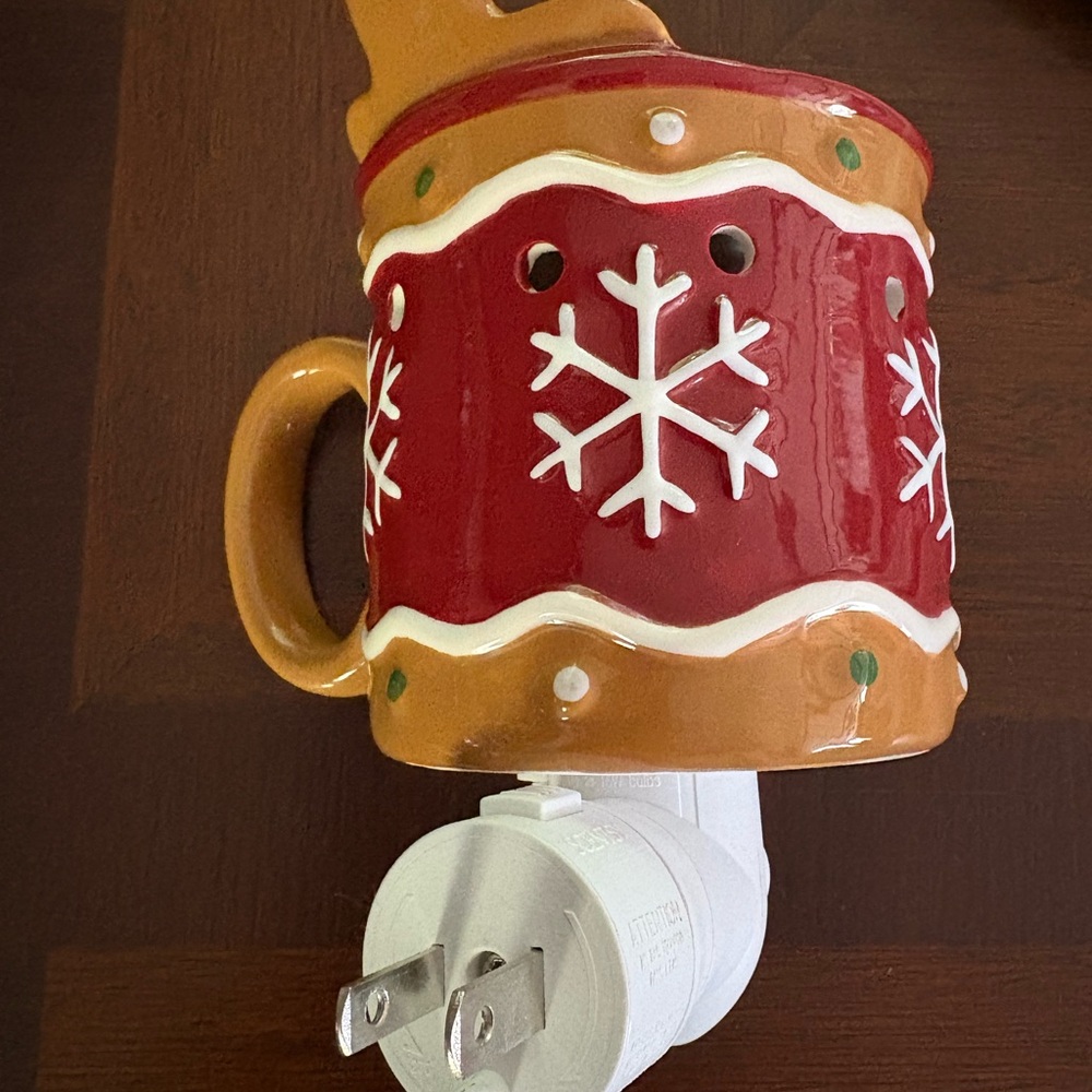 Scentsy Holiday Gingerbread Snowflake Mug Warmer - Picture 5 of 6